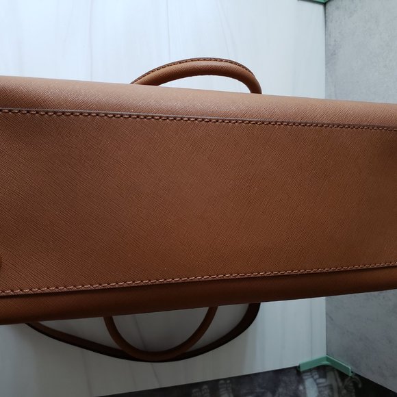Michael Kors Mercer Tote in Brown Leather - Picture 5 of 8